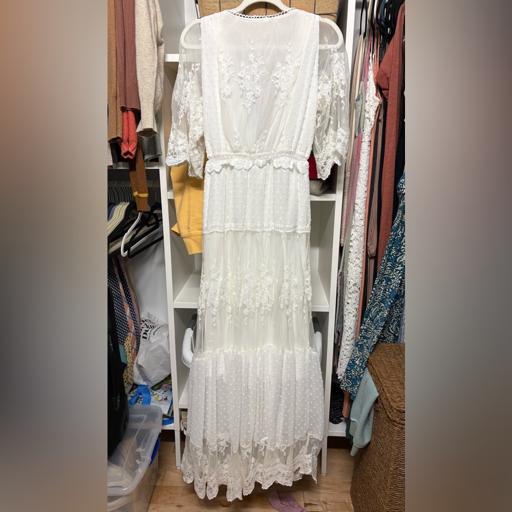 Chic White Lace Maxi Dress